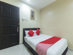L Ferringhi Hotel