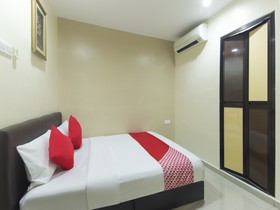 L Ferringhi Hotel