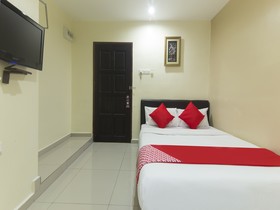 L Ferringhi Hotel