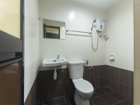 L Ferringhi Hotel