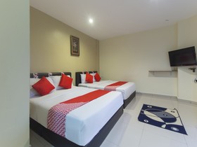 L Ferringhi Hotel