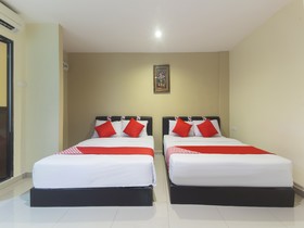 L Ferringhi Hotel