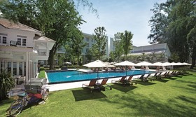 Lone Pine, The Boutique Hotel by The Beach