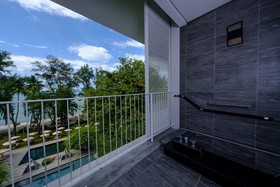 Lone Pine, The Boutique Hotel by The Beach