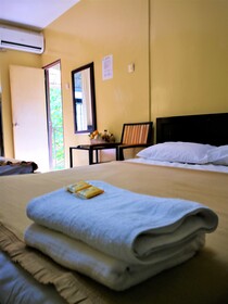 OYO 90159 Zahaar Hotel