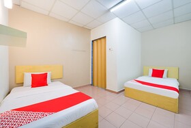 CP Hotel by OYO Rooms