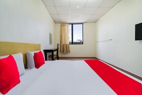 CP Hotel by OYO Rooms