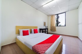 CP Hotel by OYO Rooms