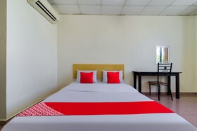 CP Hotel by OYO Rooms