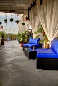 Apollo Inn