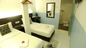 Apple1Hotel Gurney