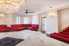 Apple Heritage Hotel