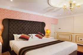 Apple Heritage Hotel