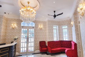 Apple Heritage Hotel
