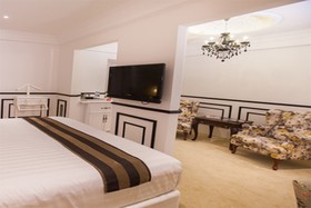 Apple Heritage Hotel