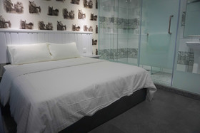 Apple Hotel