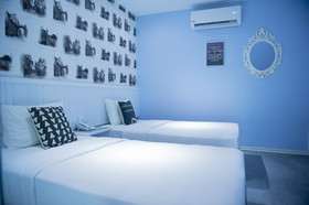 Apple Hotel
