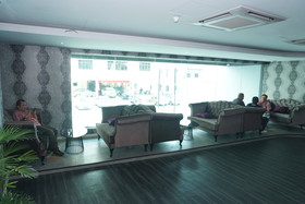 Apple Hotel