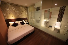Apple Hotel