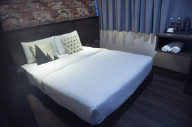 Apple Hotel