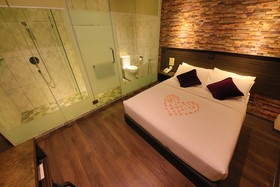 Apple Hotel