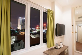 Yan Hotel