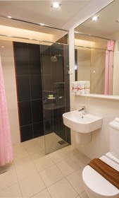 Yan Hotel