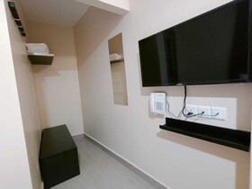 Island City Hotel