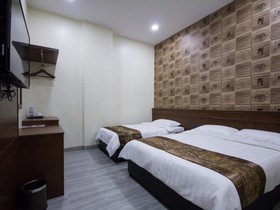 Islander Lodge