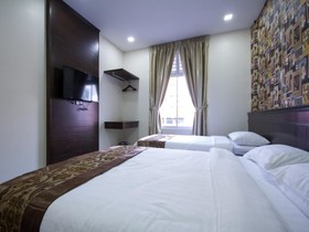 Islander Lodge