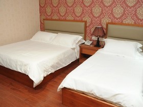 Queens City Hotel