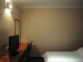 Queens City Hotel