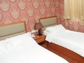 Queens City Hotel