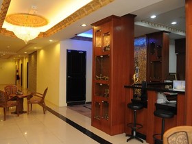 Queens City Hotel