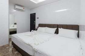 Lee Luxury Home