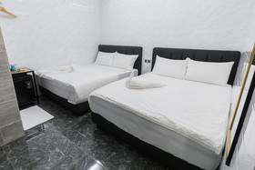 Lee Luxury Home