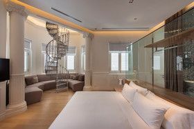 Macalister Mansion