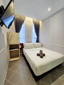 Mac Hotel By Sky Hive