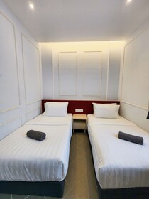 Mac Hotel By Sky Hive