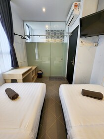 Mac Hotel By Sky Hive