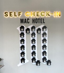 Mac Hotel By Sky Hive