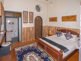 Noordin Street House
