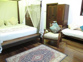 Noordin Street House