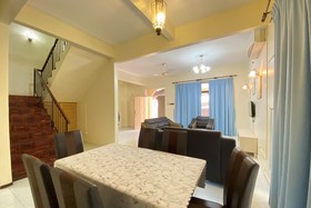 Oyo 90199 Homely&cozy House