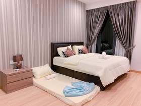 Romantic Mansion At The Landmark