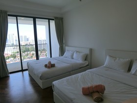 Romantic Mansion At The Landmark