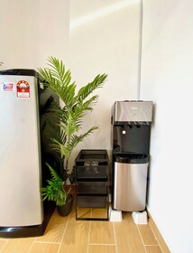 The 6N By Sky Hive
