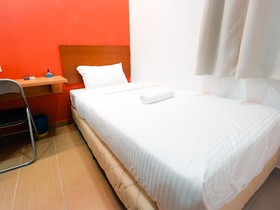 Colour Hotel by ZEN Rooms