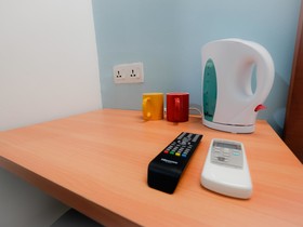 Colour Hotel by ZEN Rooms