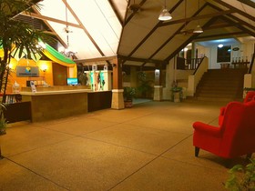 D feringghi and Restaurant